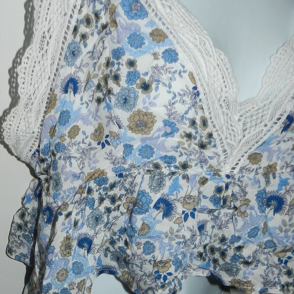 Francesca's floral print crochet trim crop top Size Large 🆕📦⌚🏃💨⚡🚚 - Picture 7 of 16